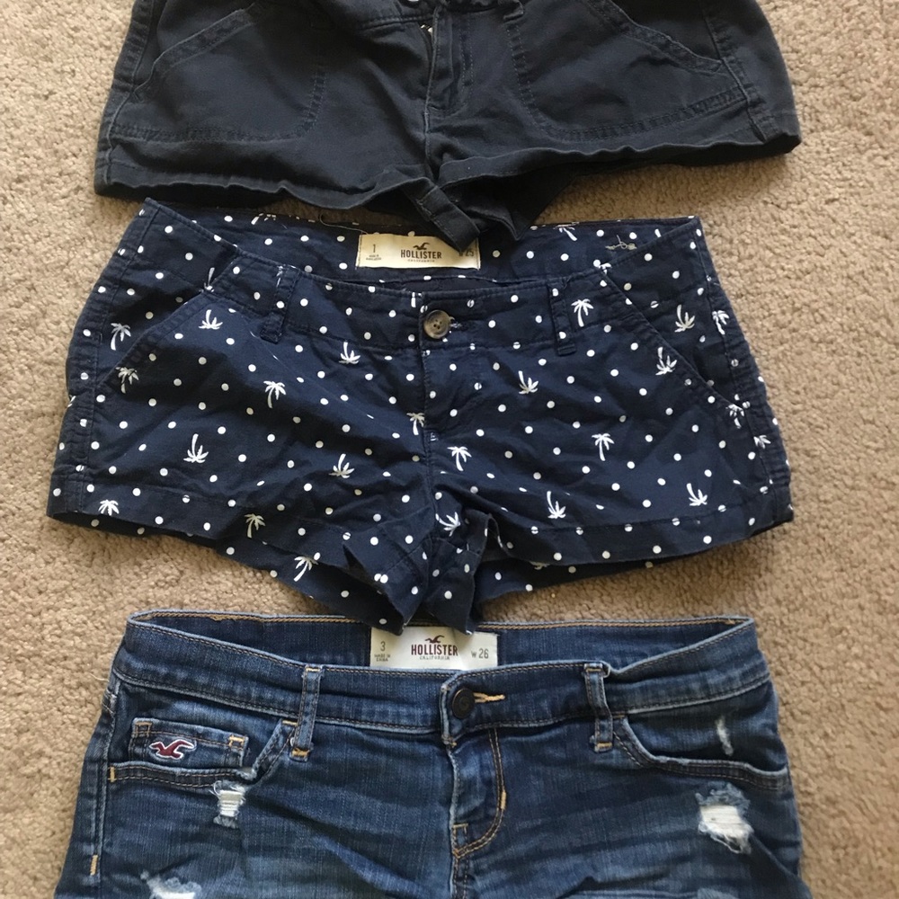 3 pairs of size 1 hollister shorts